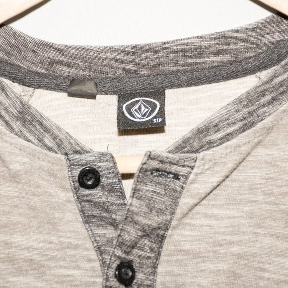 Volcom Gray Henley Long Sleeve Baseball Tee - Picture 4 of 4